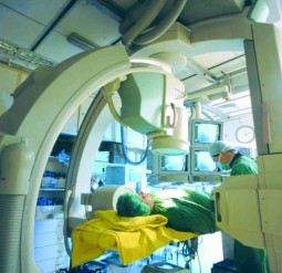 心臟血管內科突破完成了10000台心導管(相關圖片)