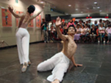 如水之柔，如月之美(相關圖片)