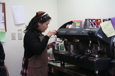 「轉角」遇見愛  亞東精神病友成功重返職場(相關圖片)