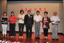 默默奉獻  『榮譽亞東人』(相關圖片)