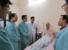 本院團隊遠赴越南  施行『活體肝臟移植手術』(相關圖片)