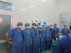 本院團隊遠赴越南  施行『活體肝臟移植手術』(相關圖片)