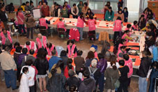 金猴嬉春 現場揮毫祈福來(相關圖片)