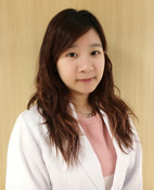 牙科部 黃詩涵醫師(相關圖片)