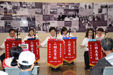 亞東迎新春 特邀二胡長青社表演(相關圖片)