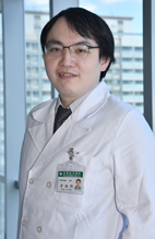 整合醫療內科、肝膽胃腸科、重症醫學部合聘-曾柏鈞醫師(相關圖片)