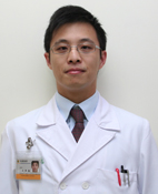 華人第一位獲得美國喉科醫學會通訊會員代表(相關圖片)