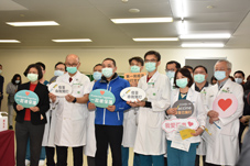 率先開打！  COVID-19疫苗接種  亞東醫院E起來(相關圖片)