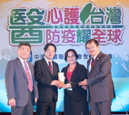 『台灣醫療貢獻獎』  與內科加護病房醫護團隊共享榮耀(相關圖片)