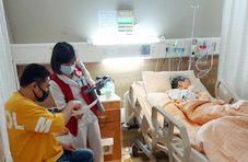 燕帽頂頭上  誓言在我心(相關圖片)