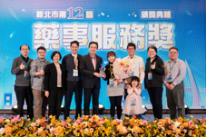 藥學部陳宛君藥師榮獲新北市第12屆藥事服務獎－特殊貢獻個人獎(相關圖片)