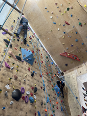 「攀上健康的高峰，挑戰更好的自己」  攀岩健康促健活動(相關圖片)