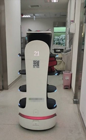 守護生命更專注! 亞東手術室「機器人神隊友」溫暖護航(相關圖片)