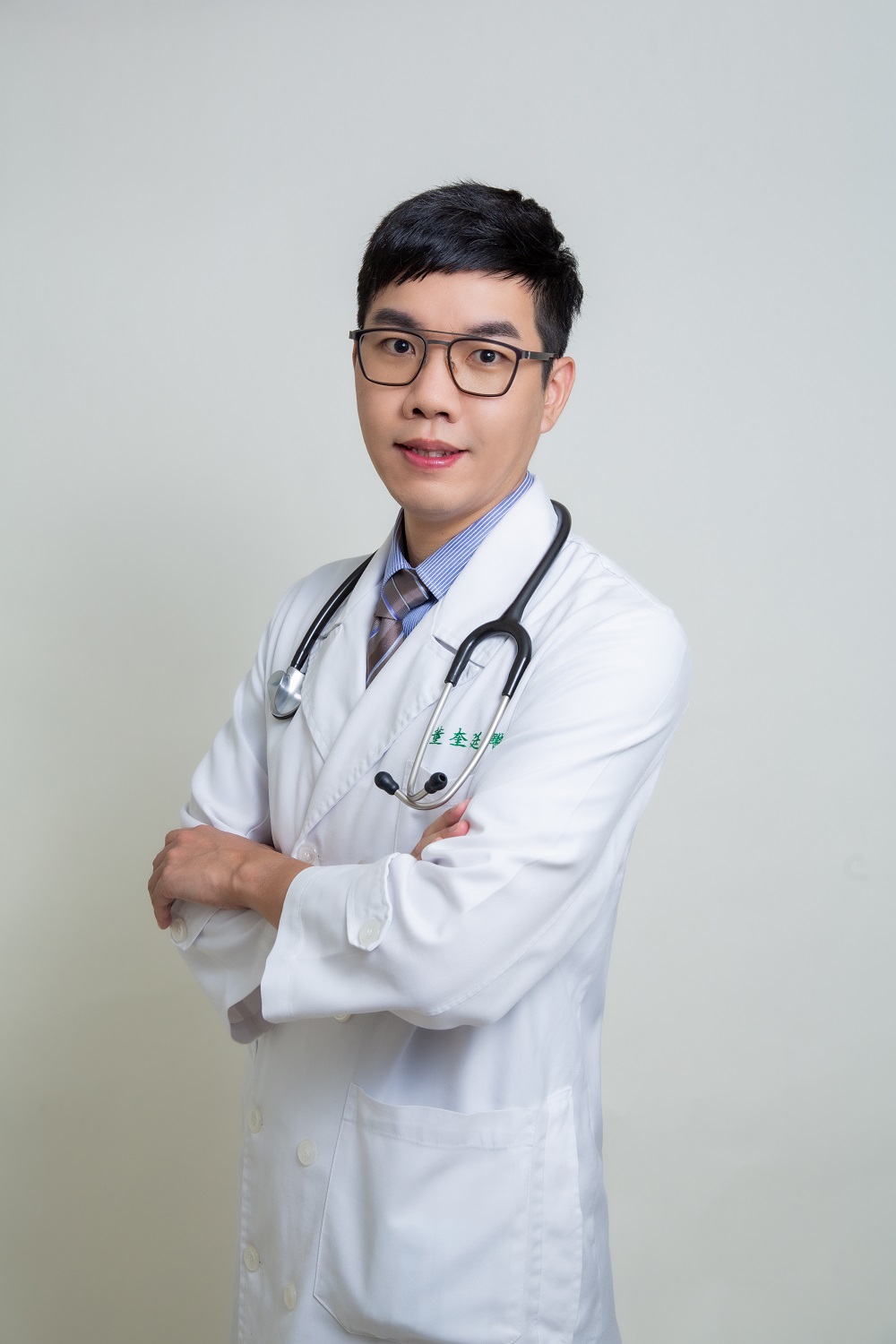 董奎廷    　醫師