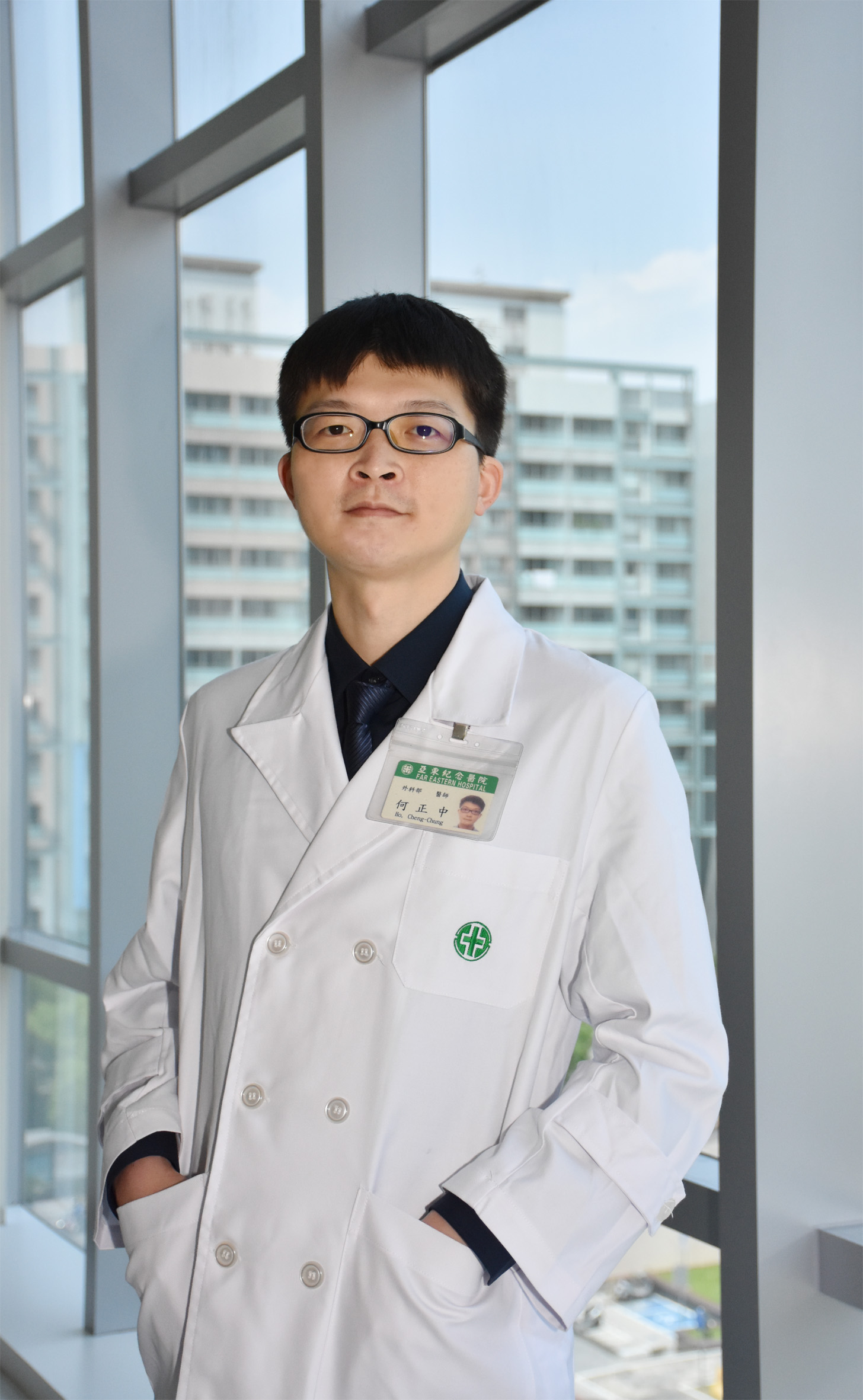 何正中    　醫師