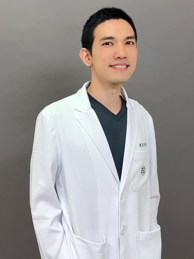 賴威任    　醫師