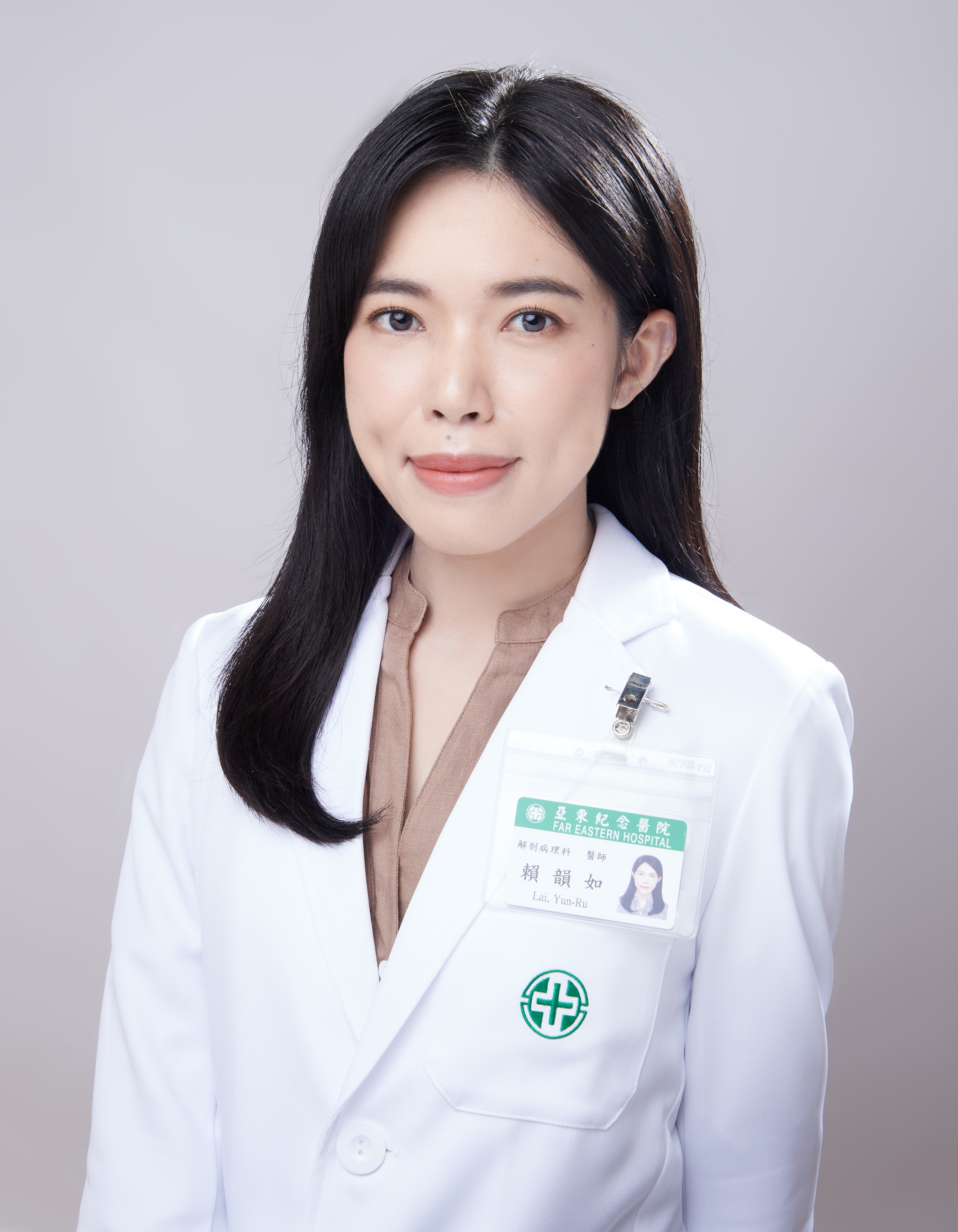 賴韻如    　醫師